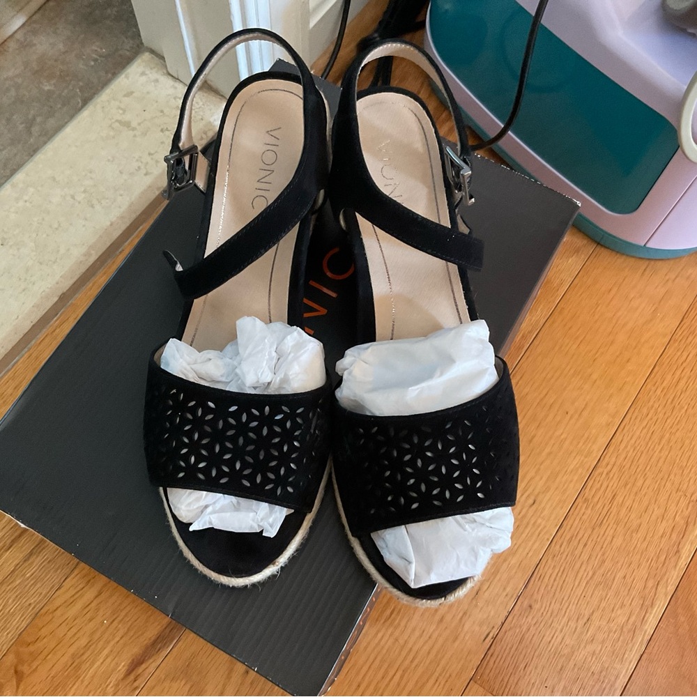 Vionic Black Espadrille Shoes with Perforated Design